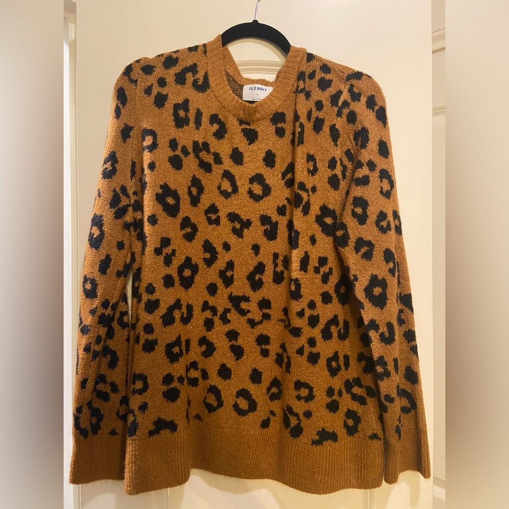 Women’s old navy sweater